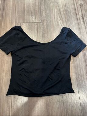 Itzon Low Back Activewear Tee Shirt Stretch Black